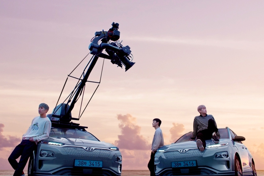 코나 전기차와 EXO-CBX(첸백시)가 함께 한 ‘아름다운 강산’ 뮤직비디오 이미지.