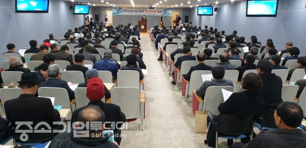전국보일러설비협회는 26일 천안축구센터에서 전국 대의원 350여명이 참석한 가운데 2019 정기총회를 개최 했다.