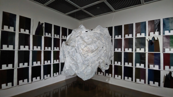 김태연_Plastic Island, 2012, plastic bags sewing, 200x180cm.jpg