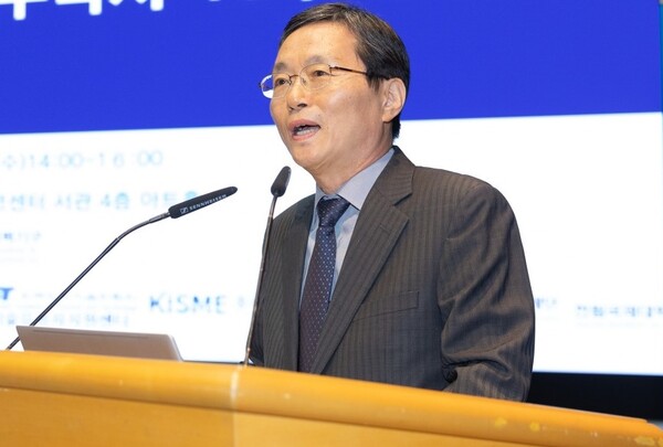 나도성 중기정책개발원 이사장(전 중소기업청 차장). 