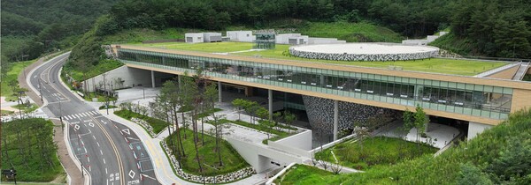  '제26차 세계대표자대회 및 2025 KOREA BUSINESS EXPO ANDONG'이 열리는 안동국제컨벤션센터 전경. 
