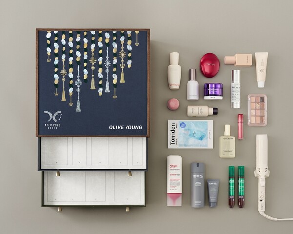 'APEC 2025 KOREA'에서 올리브영이 제안해 회원 정상 선물로 채택된 'The Best K-Beauty Selection' 세부 이미지